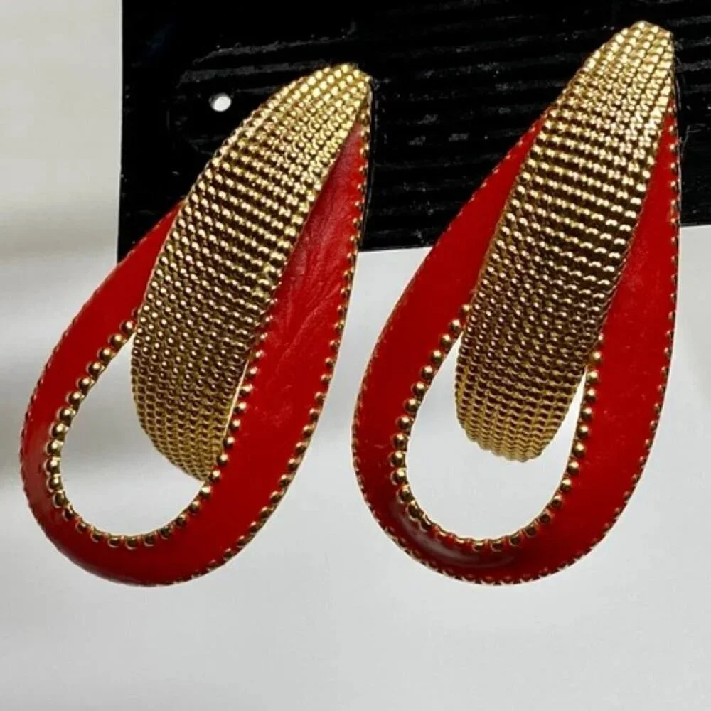 The Earring Tree Fashion Earrings Goldtone Red Acrylic Elegant Dangle‎ Post NWT